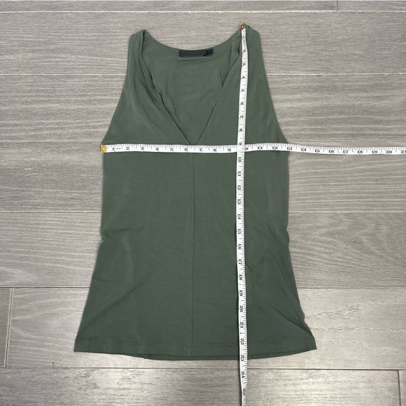Donna Karan Sleeveless V-Neck Top Olive Army Green Double Layered Strtch Rayon S - Picture 13 of 13